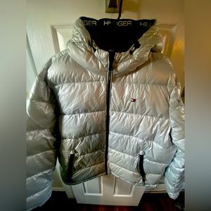 Tommy Hilfiger Men’s Winter hooded coat puffer jacket silver. Size XL NWOT